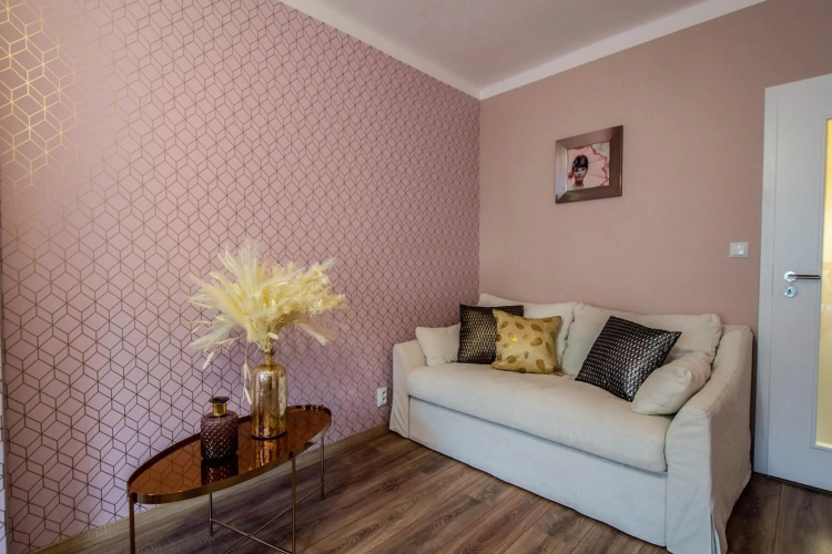 Pastel Art Deco 3BDR Ruterra Apt