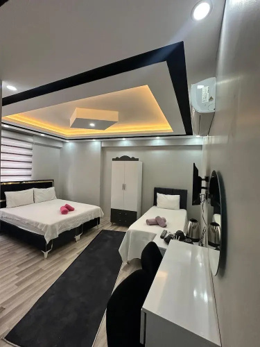 Hotel Sandra
