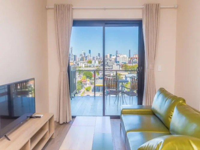 1 Bedroom Apartment with balcony and with view