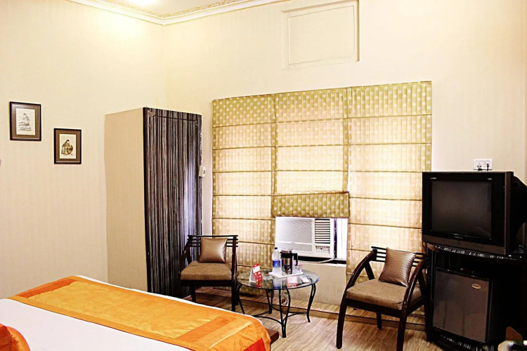 Hotel Aashyana