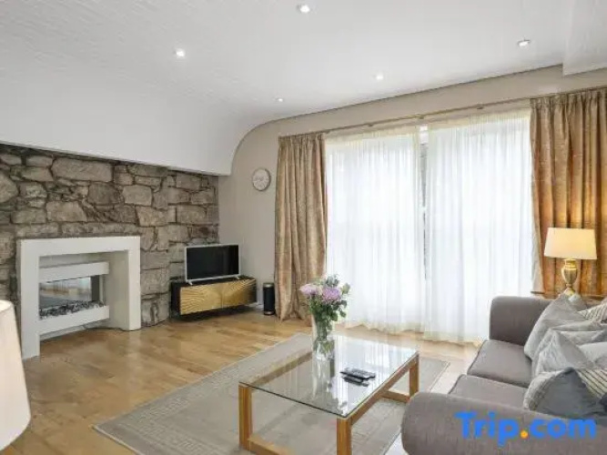 Rose Street apartment