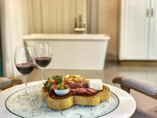 Deluxe Suite