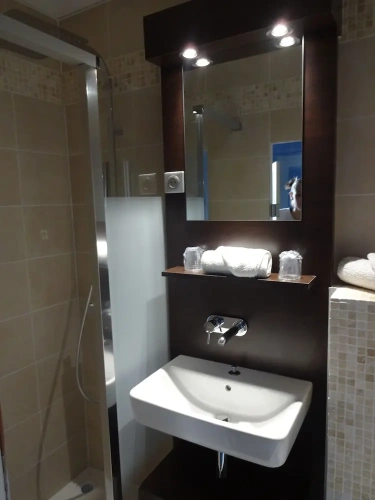Standard Double room with city view