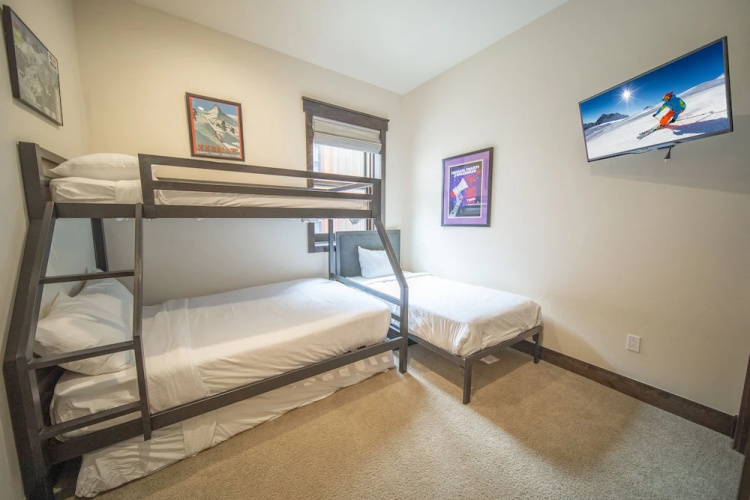 Alders 42 Outpost Dr