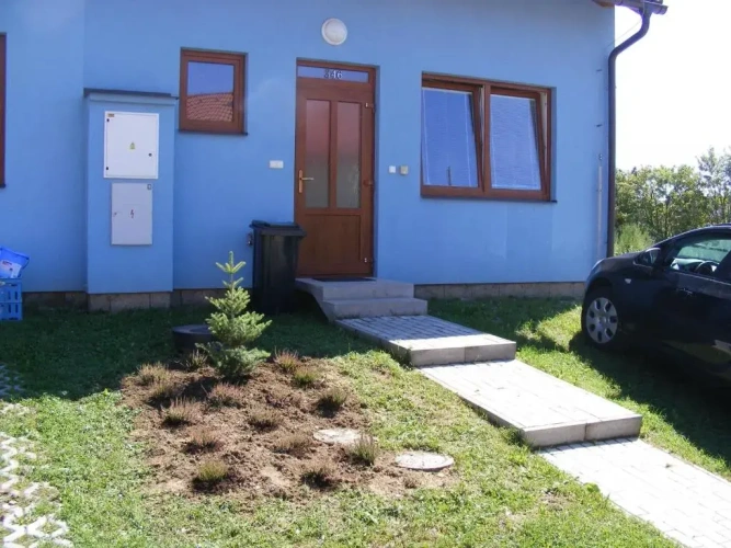 4 Bedrooms Cottage