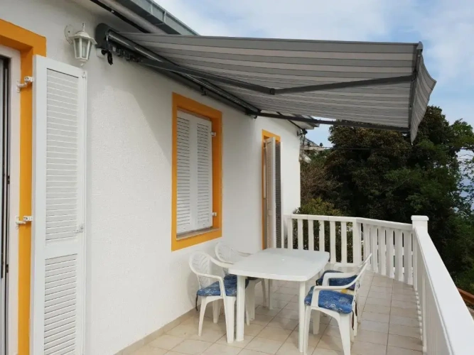 2 Bedrooms Apartment with sea view