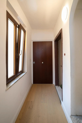 Design Studio Flat with Terrace Next Toledo Metro Stop