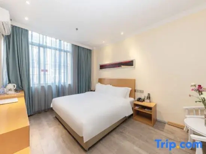 Standard Double room with view