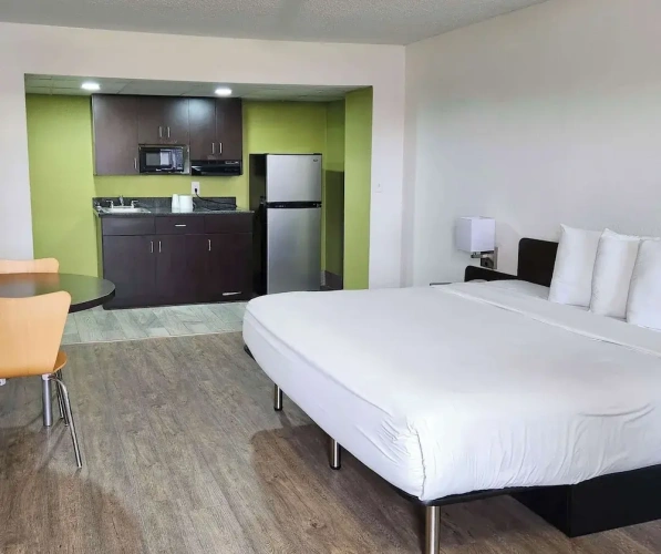 Standard Double Suite
