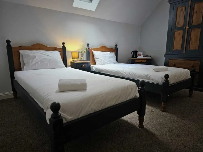 Ladybower Inn