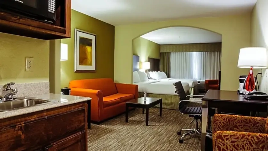Deluxe Double Suite