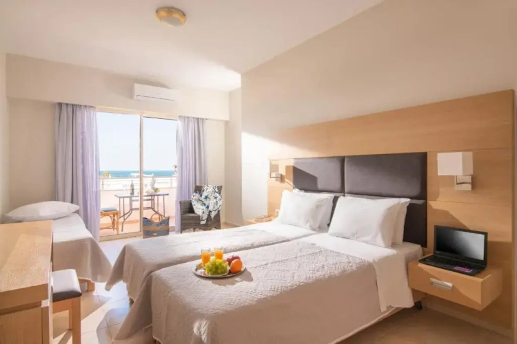 Superior Triple room