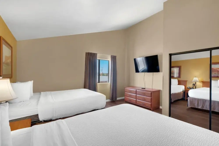 Quadruple Suite