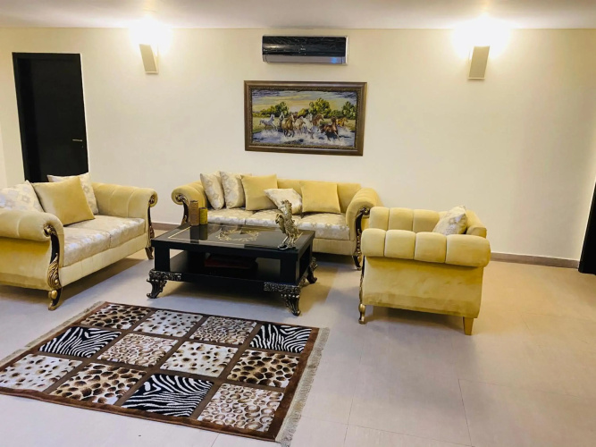 Royal Two Bed Luxury Apartment Gulberg