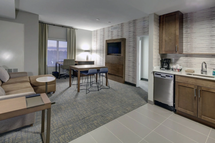 1 Bedroom Suite