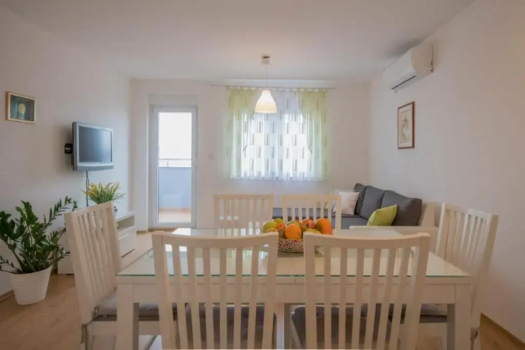 Apartment Petra