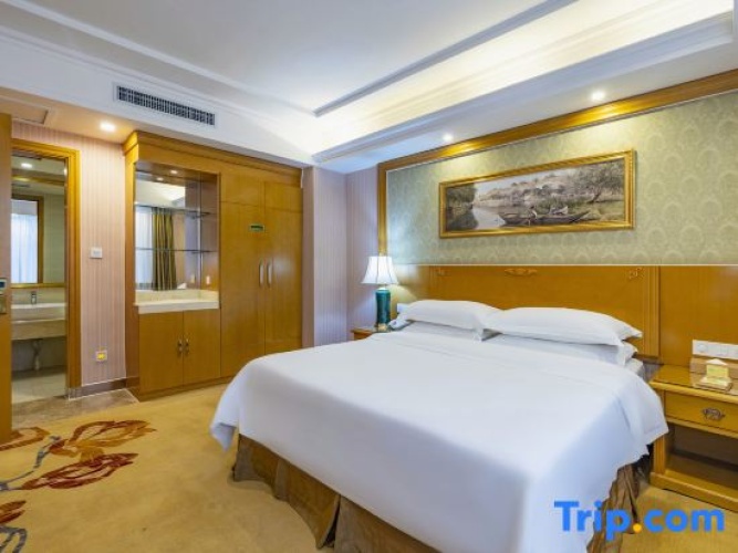 Deluxe Double Suite