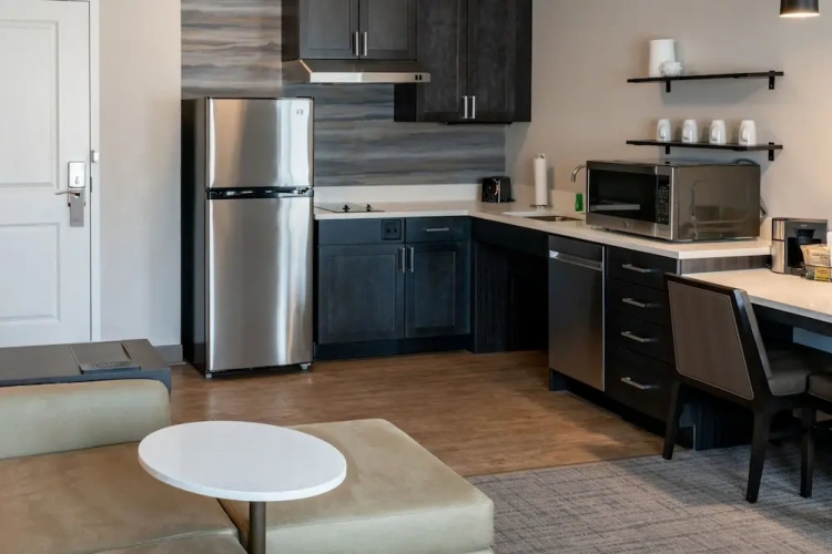 1 Bedroom Suite
