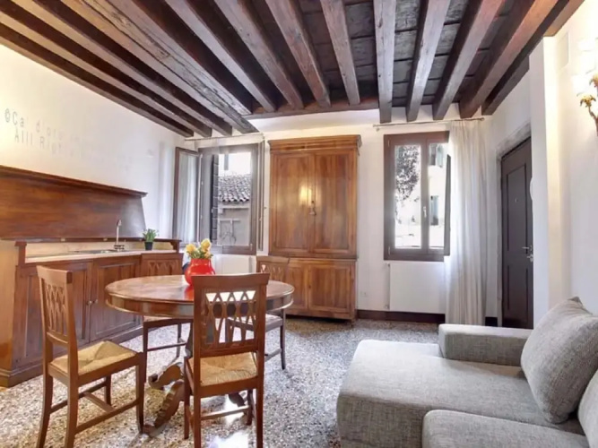Grimaldi Apartments - Scala Reale
