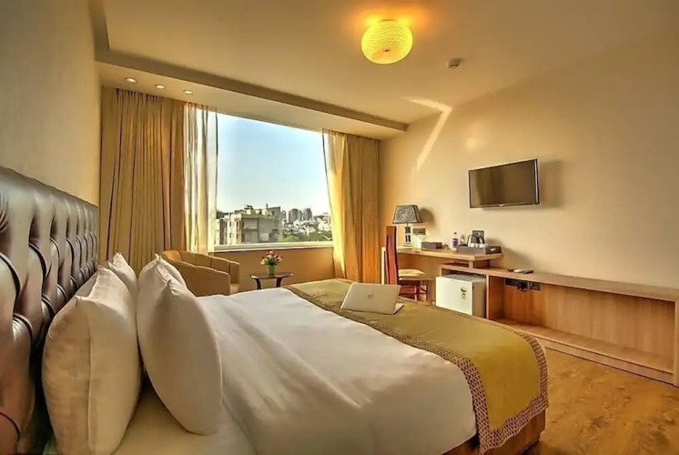 Hotel 91 Huda City Centre