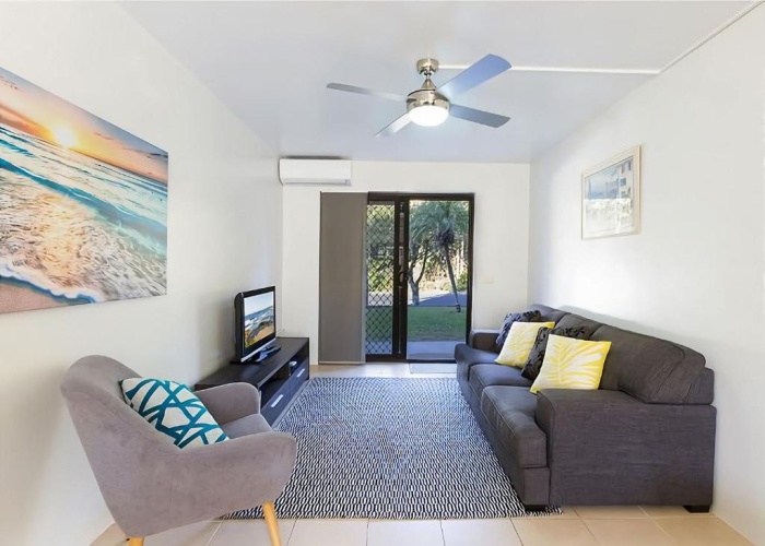2 Bedrooms Apartment
