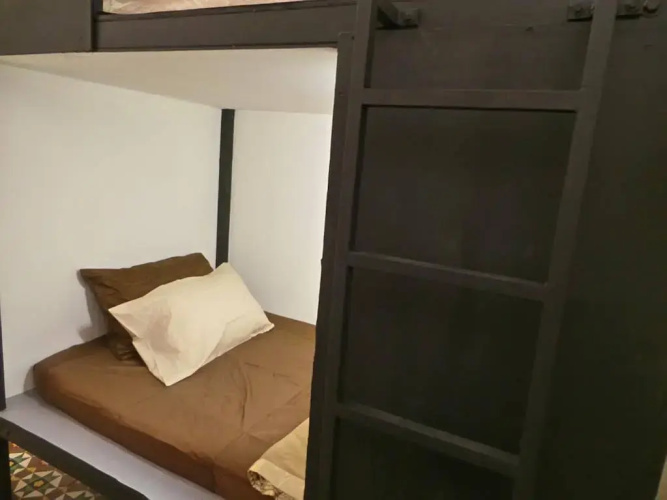 Bahari Twenty8 - Hostel