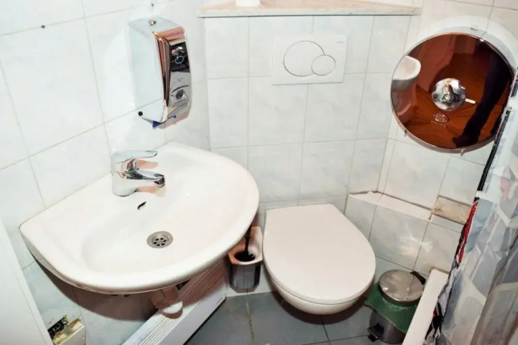 AB Apartment 24