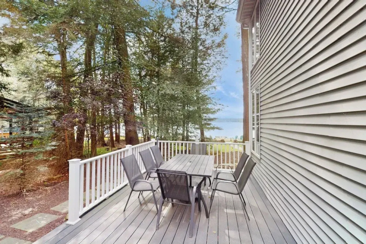 3 BR Lakefront House w/ Private Beach & Dock