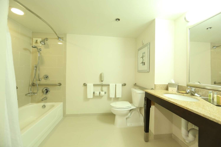 DoubleTree by Hilton Hotel Detroit - Dearborn photo 9