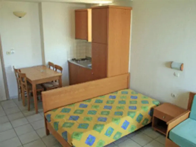 Marinos Beach Apartments