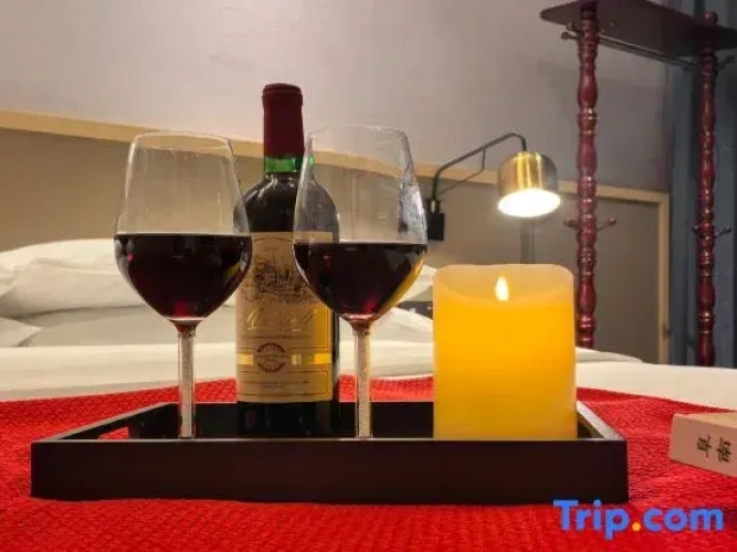 Deluxe Triple Suite