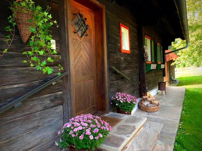 2 Bedrooms Cottage