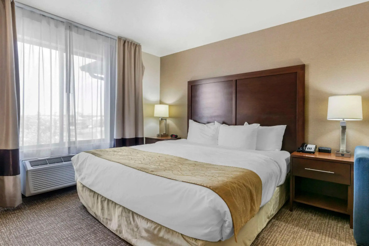 Comfort Inn & Suites Mitchell I-90