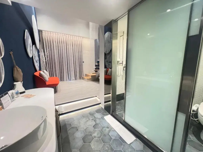 Hayata Hotel (no children under 12 years old)