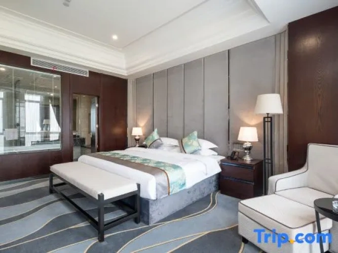 Deluxe Double Suite