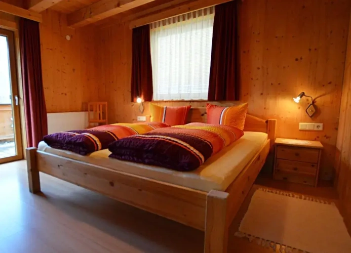 3 Bedrooms Single Cottage