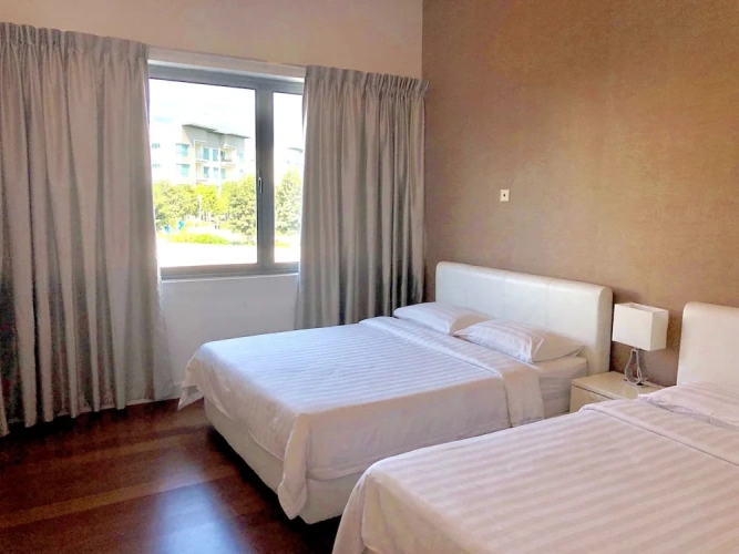 1 Bedroom Premier Apartment with balcony and with garden view