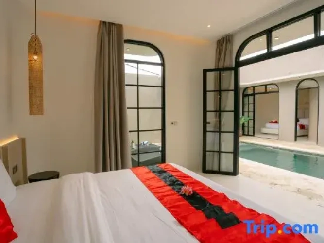 2 Bedrooms Villa