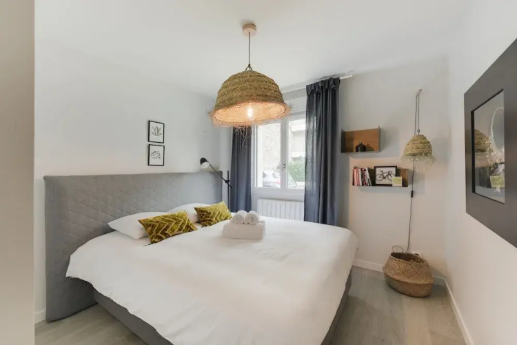 Bonzaï-superbe Logement Avec Parking