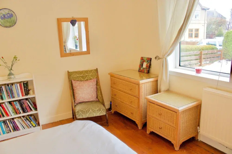 1 Bedroom Private Garden Flat