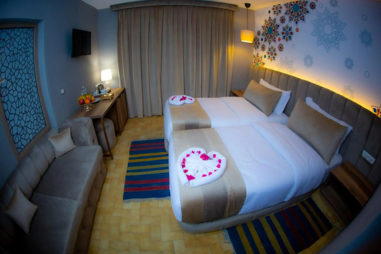 Hotel Karam Palace