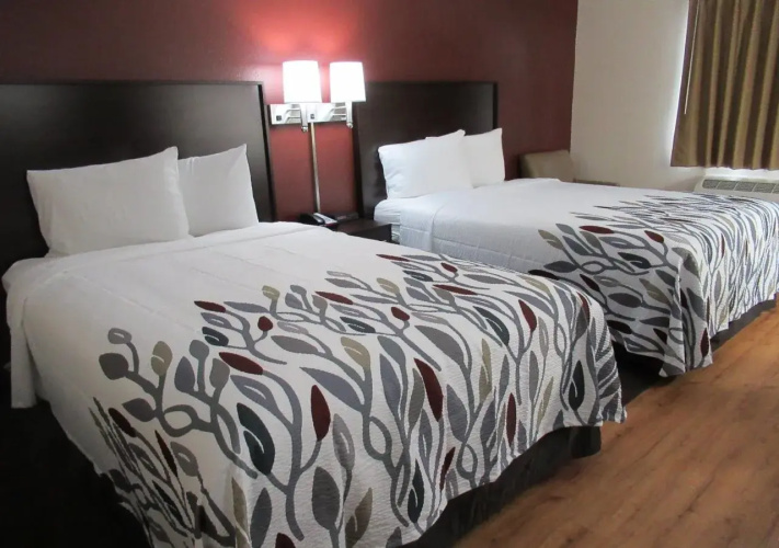 Red Roof Inn Auburn