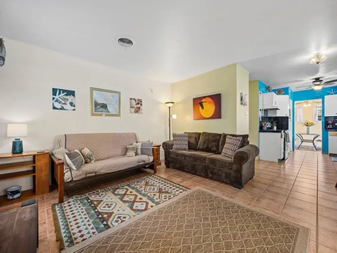 2 Bedrooms Cottage