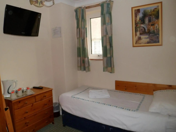 Carlton Lodge