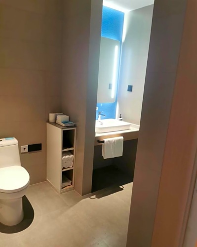 Standard Double room with city view