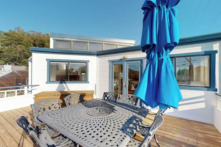 4BR Oceanfront Dog-friendly Hot Tub
