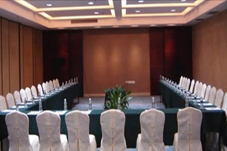 Yelan Bay Resort