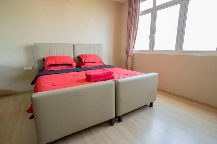 2 Bedrooms Apartment