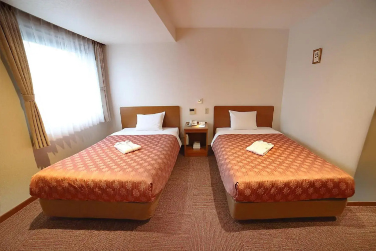Kumegawa Wing Hotel