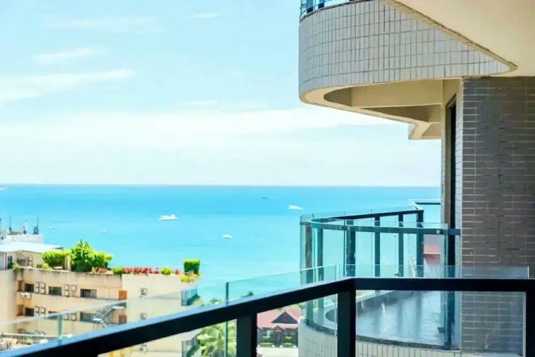 2 Bedrooms Comfort Apartment with sea view